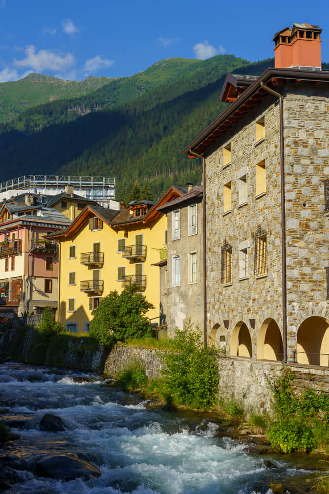 Ponte di Legno, centro storico e fiume